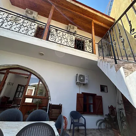 Magic Moon Guest house 3*