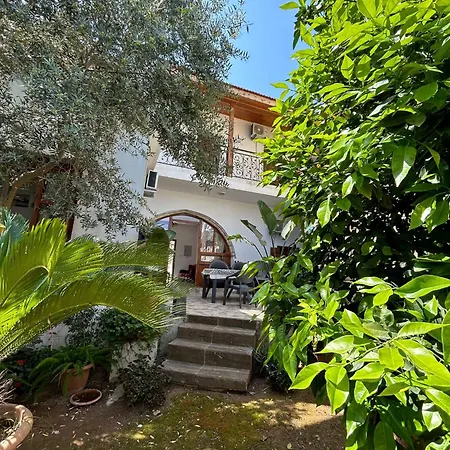 Magic Moon Guest house
