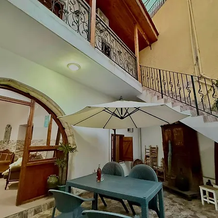 Magic Moon Guest house 3*
